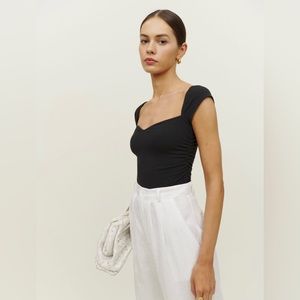 REFORMATION LAVINIA KNIT TOP IN BLACK